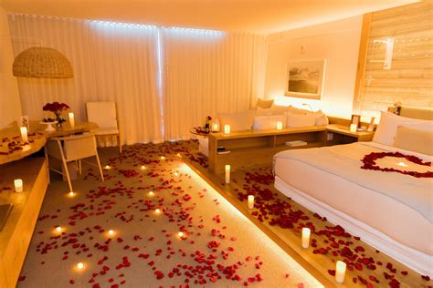 Romantic Hotel Room Decorations 